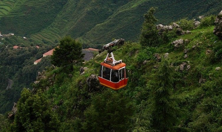 Luxury hotels in Mussoorie for honeymoon